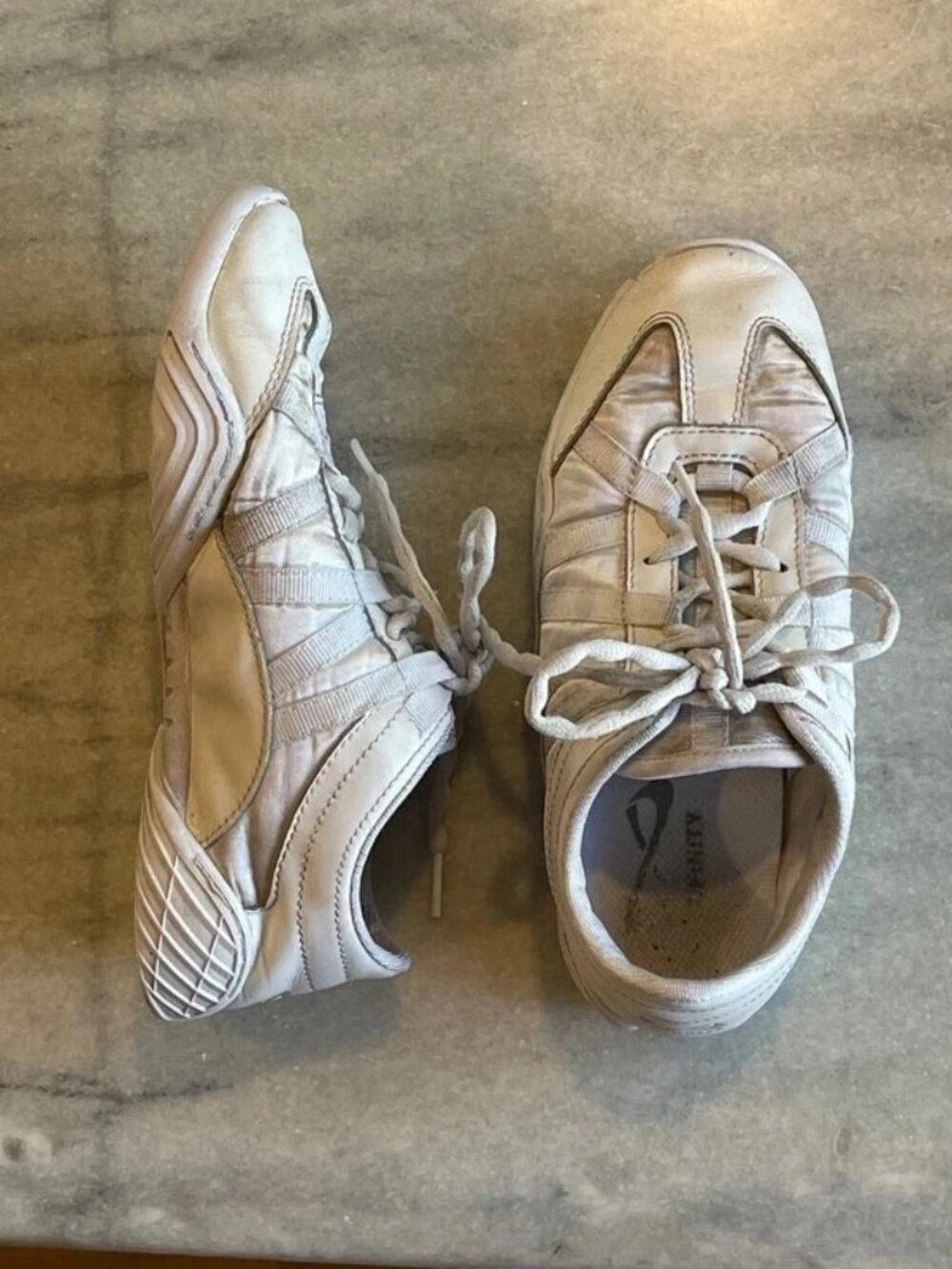 Nfinity Evolution Women's White Cheer Shoes 6